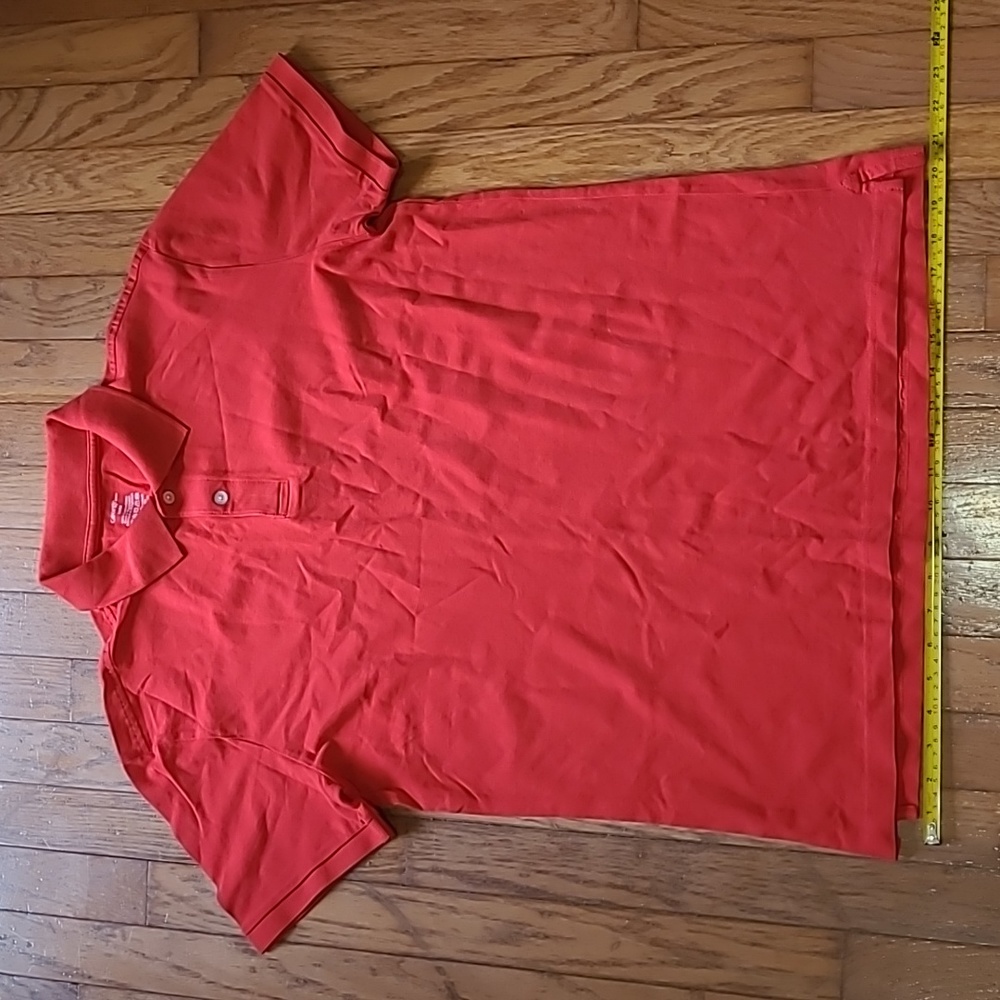 Collared business casual shirt